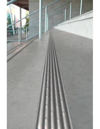 schodiskový profil 2000