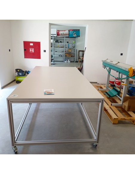Work bench | 
