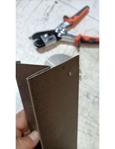 Kliešte na fixáciu plechu