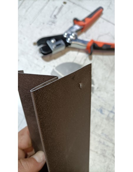 Kliešte na fixáciu plechu