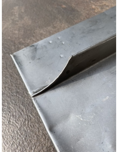 Notching tool on the table | 