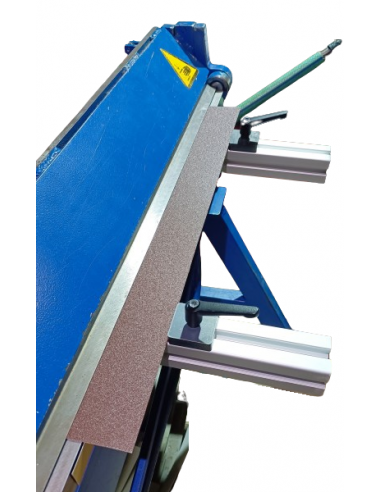 Adjustable front gauge arms