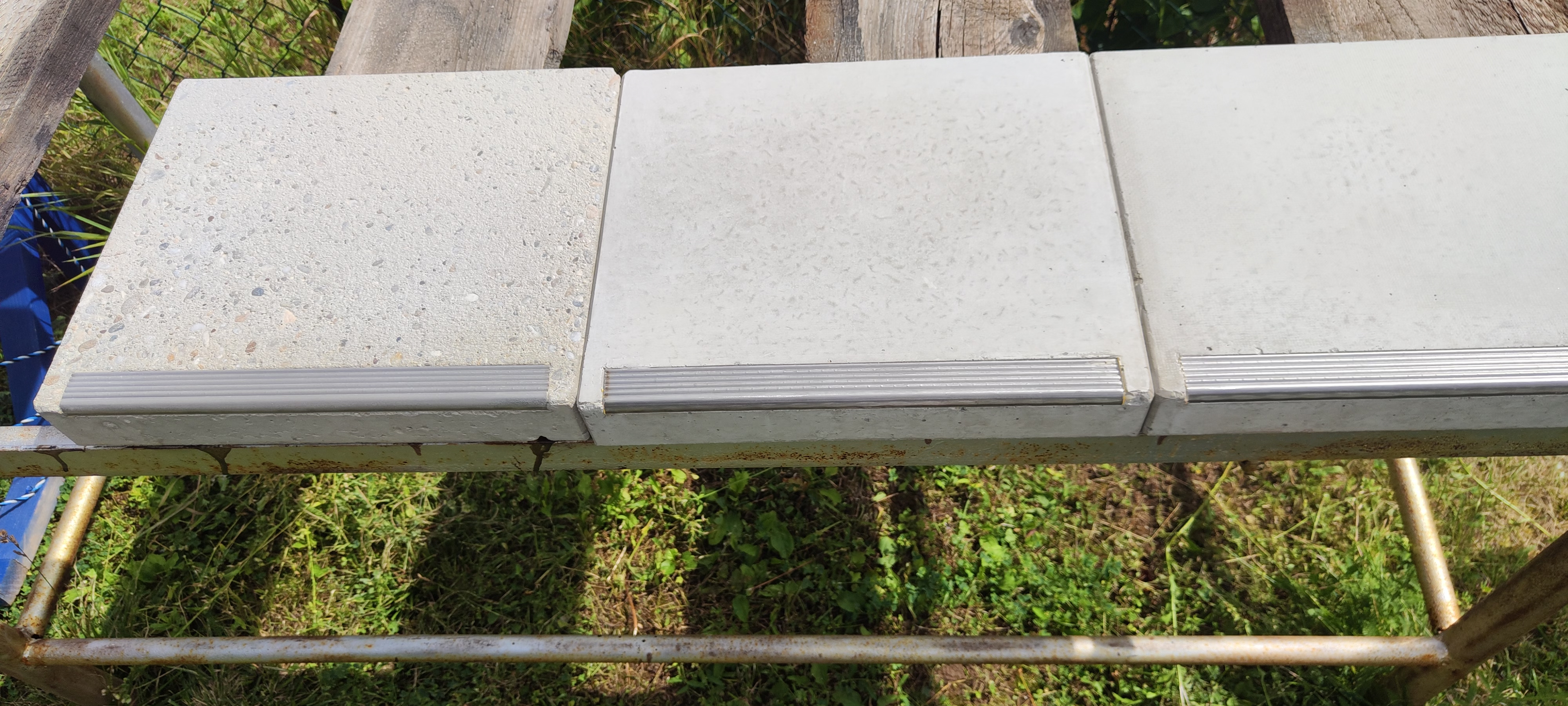 Formwork stairs with anti-slip profile